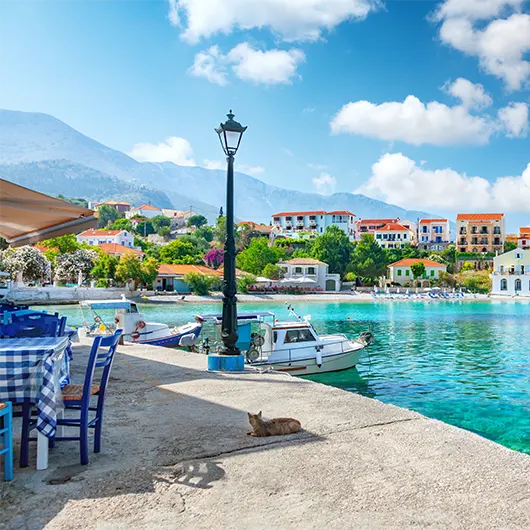 Μια όμορφη θέα του χωριού Άσσος στην Κεφαλονιά Μια όμορφη θέα του χωριού Άσσος στην Κεφαλονιά