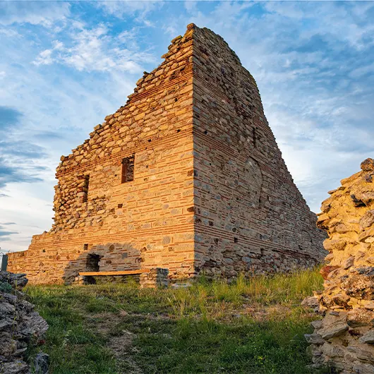 Belle vue des ruines du château byzantin de Gynaikokastro Belle vue des ruines du château byzantin de Gynaikokastro
