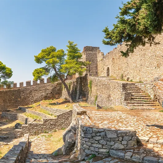 Bella vista del castello di Nafpaktos Bella vista del castello di Nafpaktos
