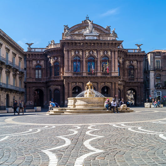 Piazza Vincenzo Bellini in Catania Piazza Vincenzo Bellini in Catania