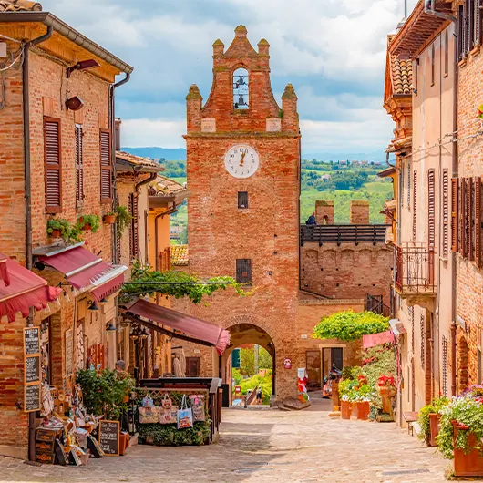 Une belle vue de la scène de village en Italie Une belle vue de la scène de village en Italie