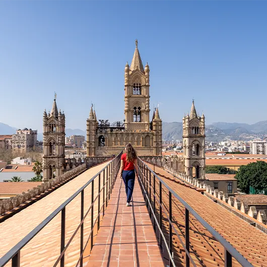 Uma bela vista da Catedral de Palermo Uma bela vista da Catedral de Palermo