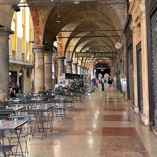 Una bella vista dei Portici Patrimonio dell’Umanità UNESCO Una bella vista dei Portici Patrimonio dell’Umanità UNESCO