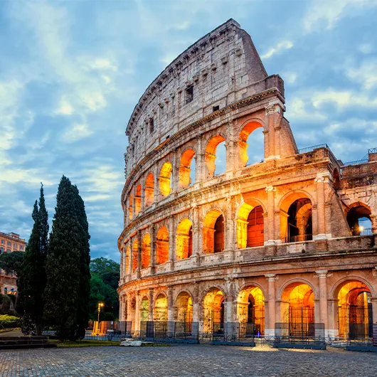 Une belle vue du Colisée de Rome Une belle vue du Colisée de Rome