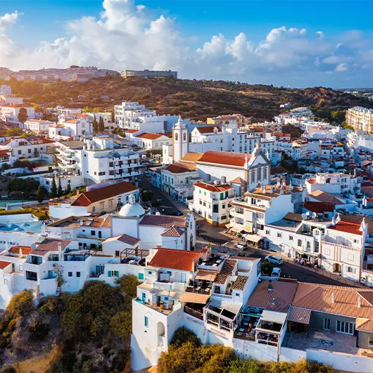 Litoral de Albufeira Uma vista panorâmica da costa de Albufeira