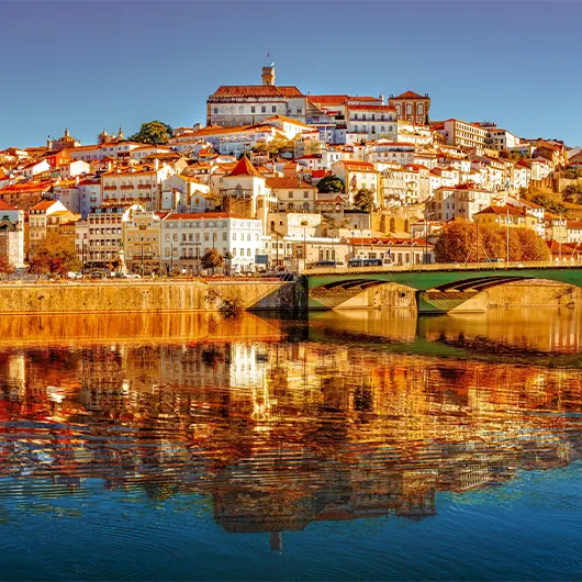 Une vue panoramique de Coimbra Une vue panoramique de Coimbra