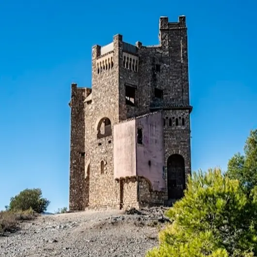 A Scenic View of Castillo de la Mota A Scenic View of Castillo de la Mota