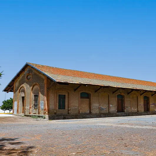 Una vista bonita del antiguo muelle de carga de la estación de Don Benito Una vista bonita del antiguo muelle de carga de la estación de Don Benito