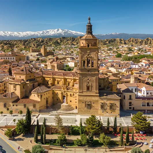 Una bella vista del centro storico di Guadix Una bella vista del centro storico di Guadix