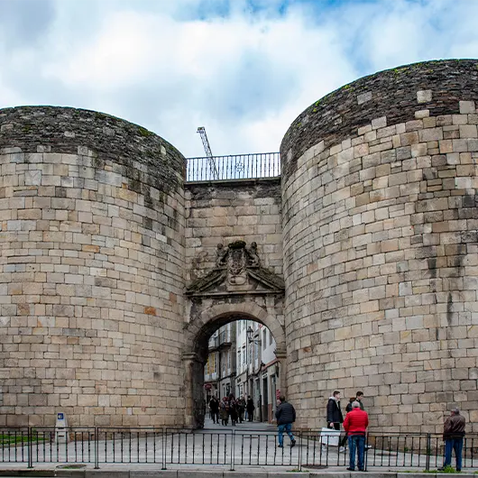 Una bella vista della mura romane di Lugo Una bella vista della mura romane di Lugo