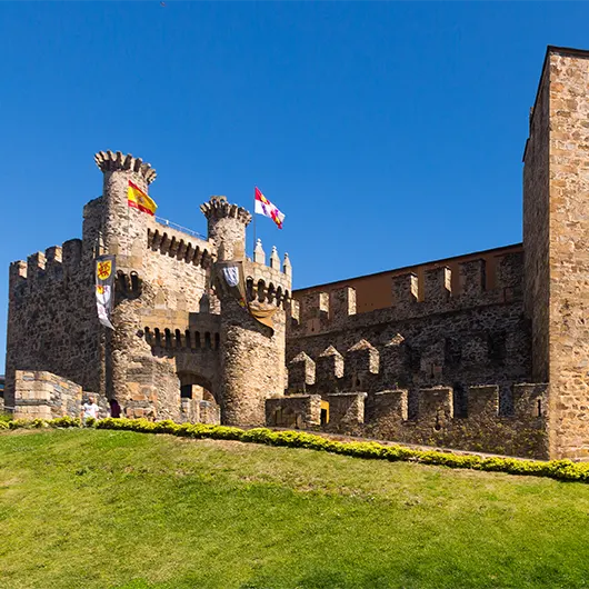 Una bella vista del Castello dei Templari Una bella vista del Castello dei Templari