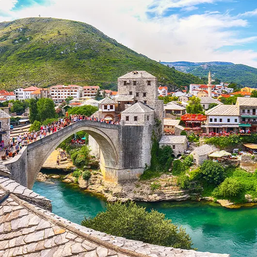 Γέφυρα Μόσταρ Το ιστορικό μνημείο της γέφυρας του Μόσταρ