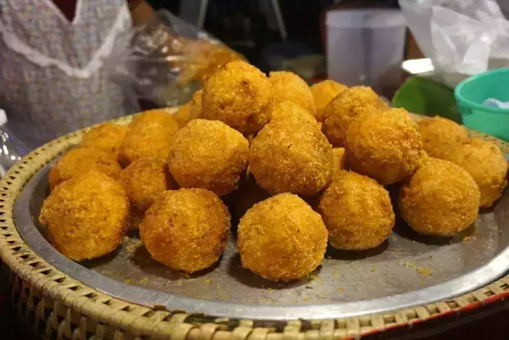 Crispy fried rice balls in Lamai Night Market
