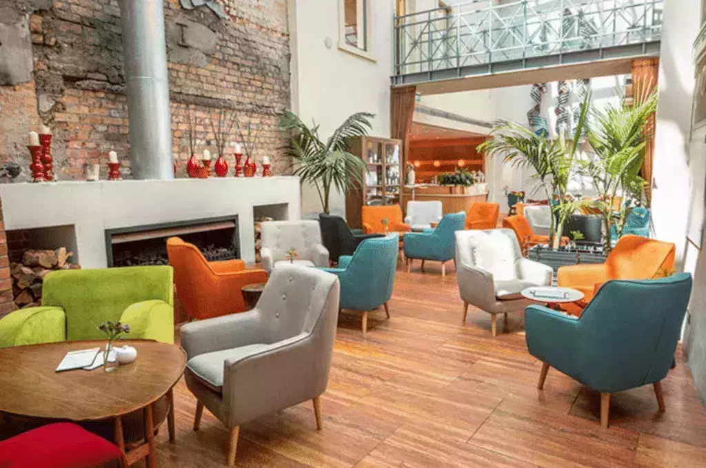 Hotel DeBrett