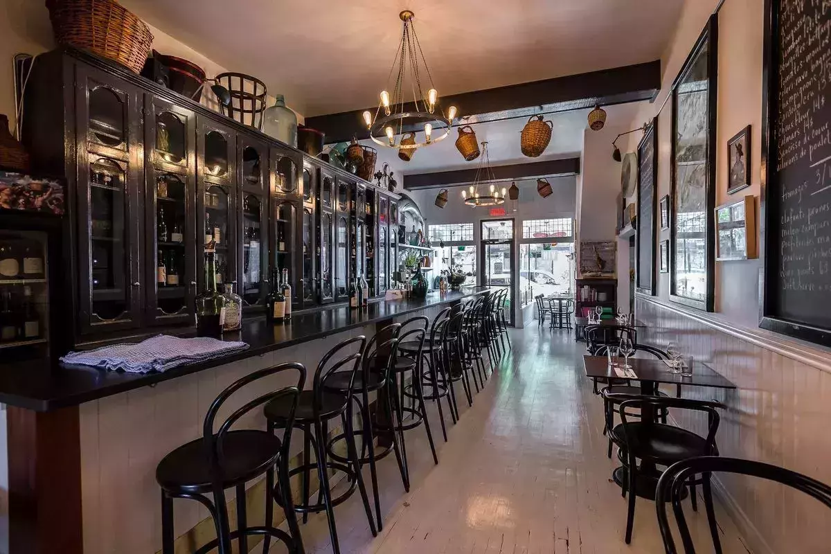 Le Vin Papillon Bar