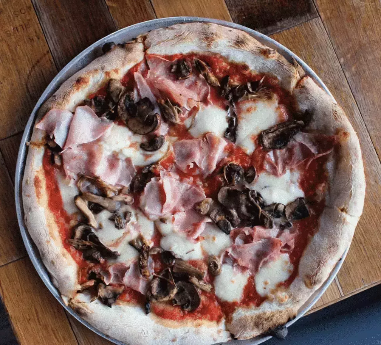 Rosso Pizzeria in Edmonton