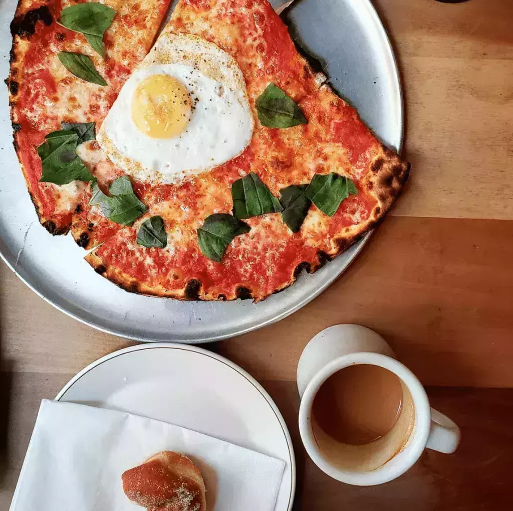 Leva Caf&amp;amp;amp;amp;amp;eacute; Pizzeria in Edmonton