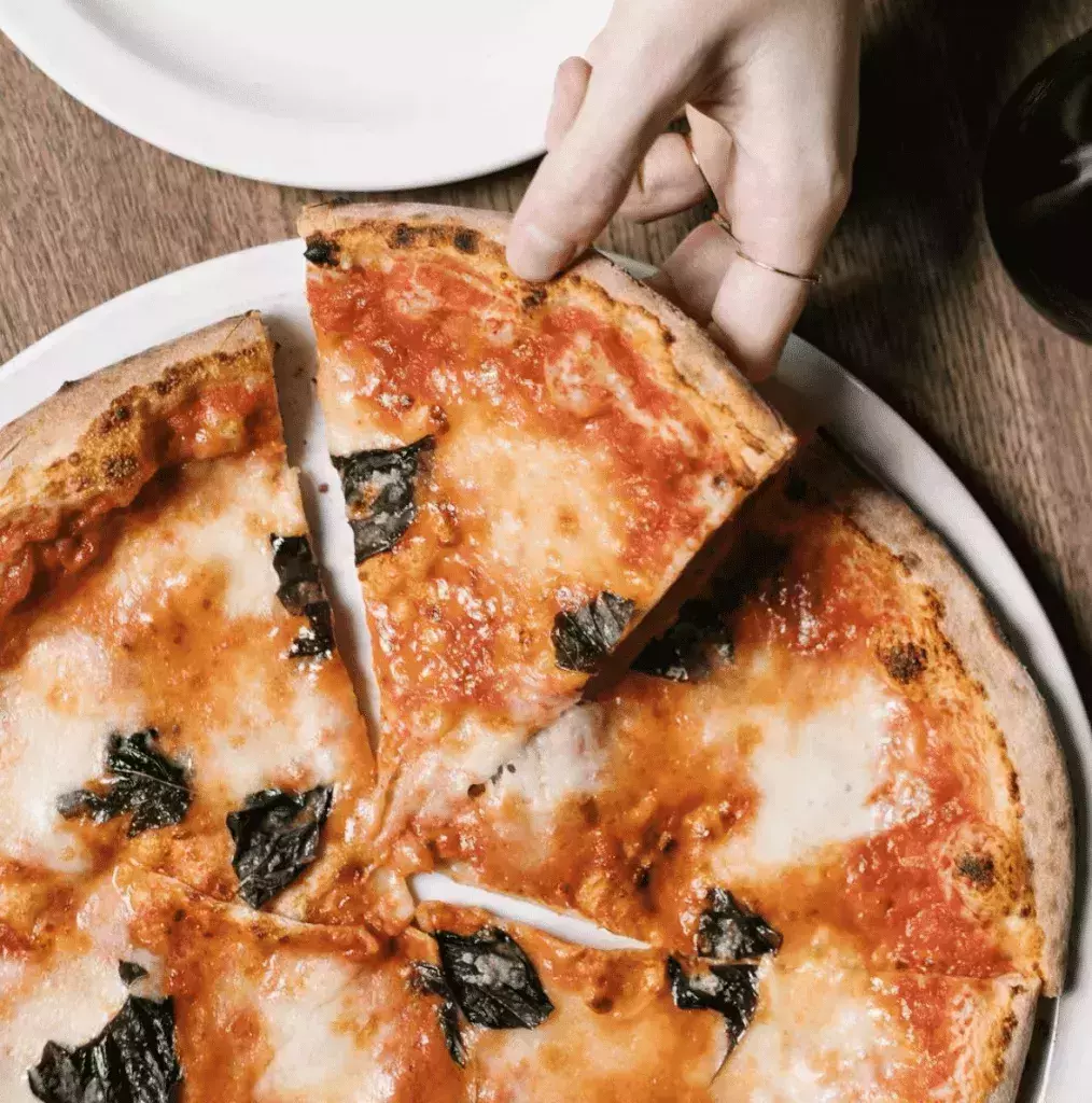 Famoso Pizzeria in Edmonton