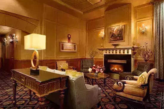 Hotel le Soleil in Vancouver