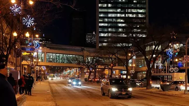 cities with best nightlife in canada