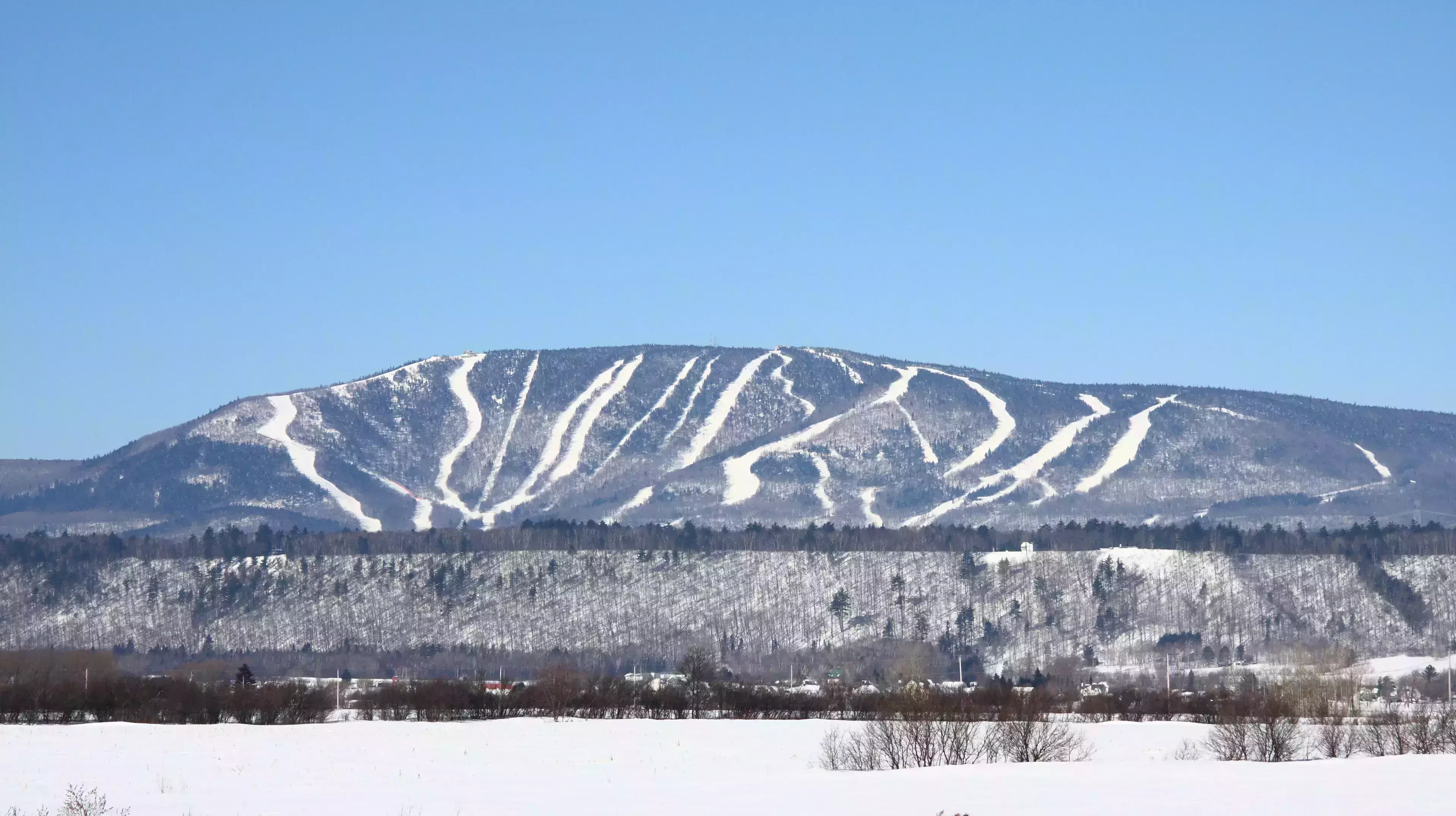 Where do Canadians go to ski