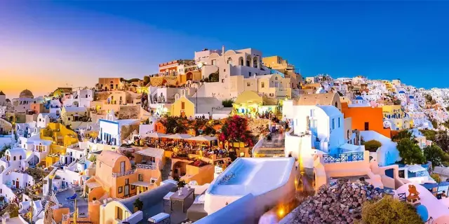 Επικές Οδικές Εκδρομές από τη Σαντορίνη