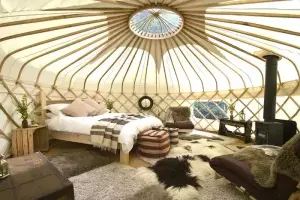 7 of the Best Glamping Spots in the Cotswolds