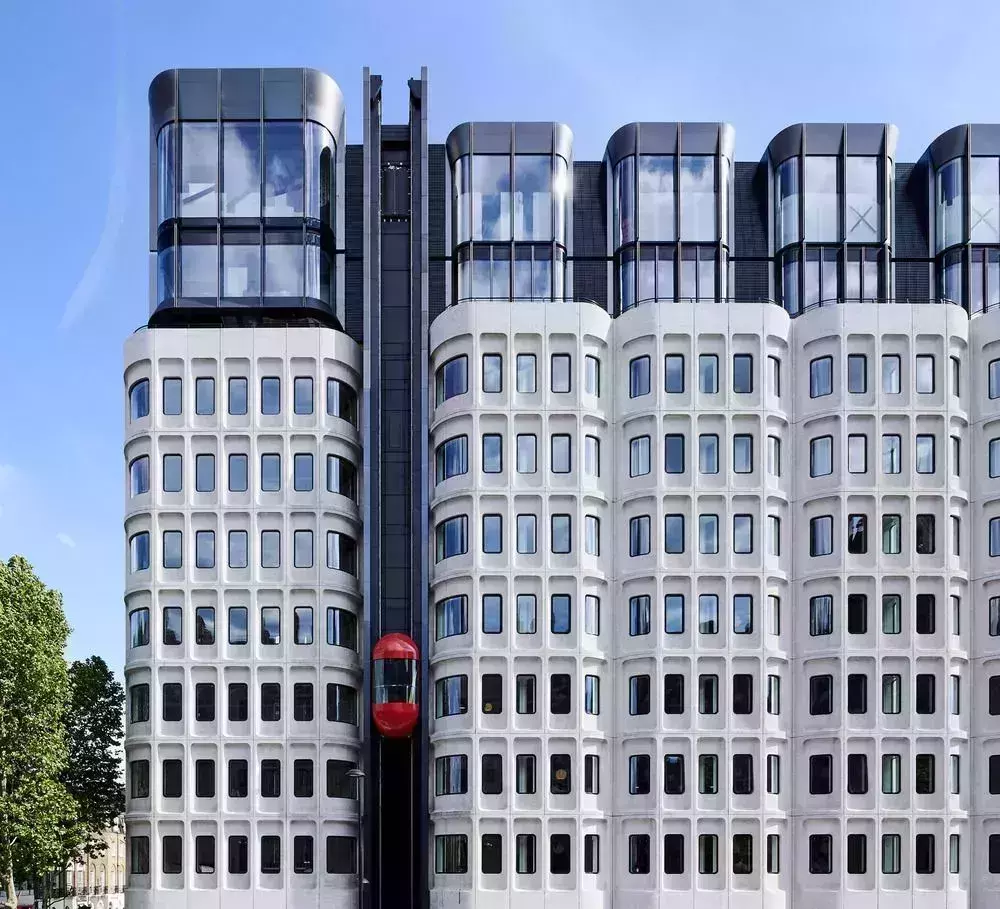 Austin Powers Hotel