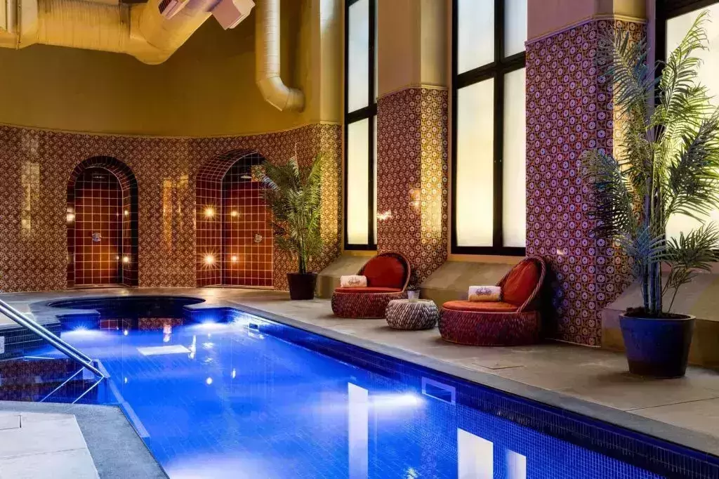 bedroom In Austin Powers Hotel 