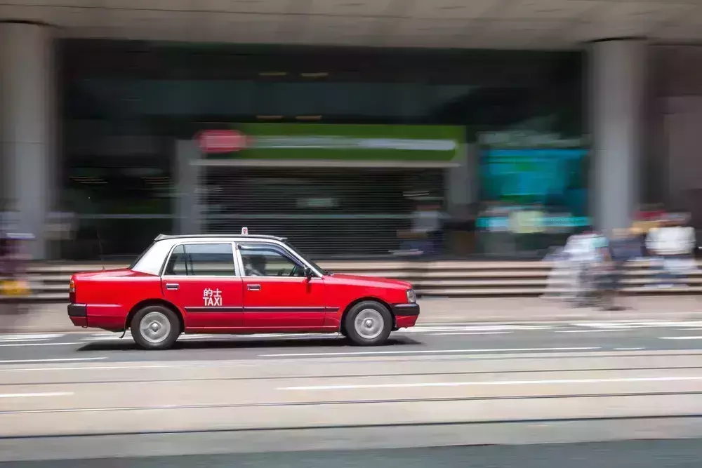 how to travel around Hong Kong