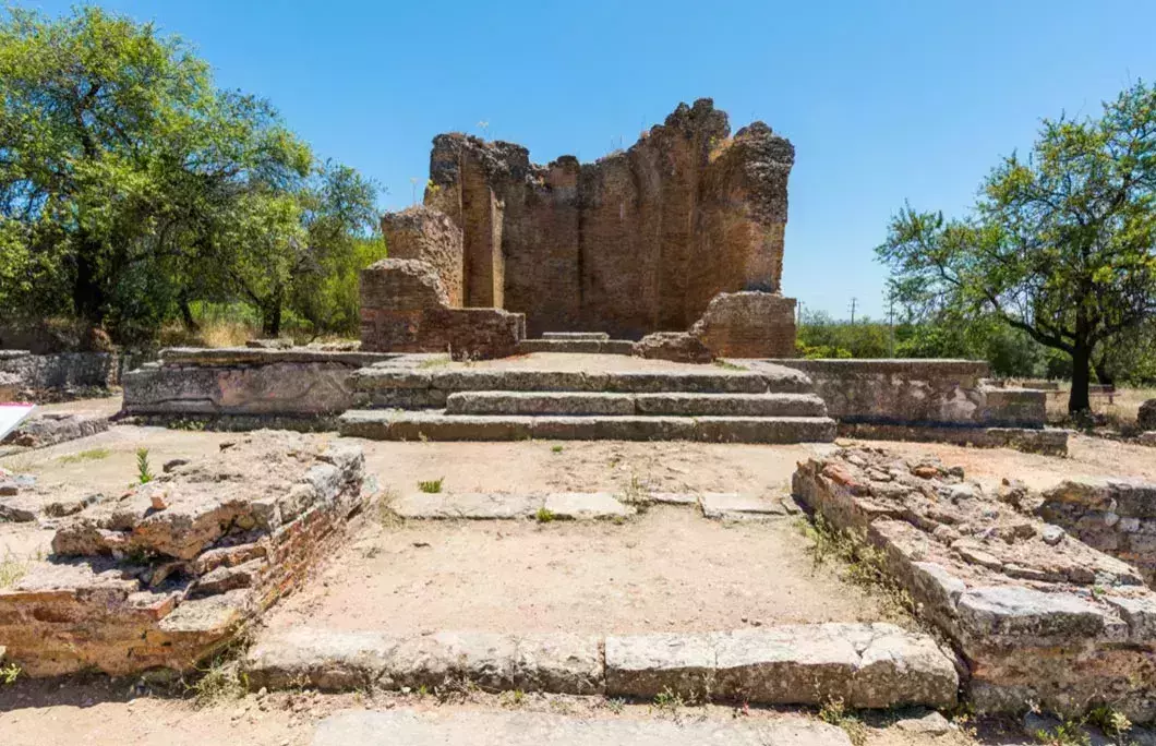 Estoi and Milre