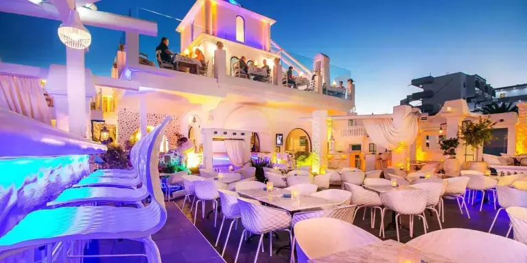 The 7 Best Cocktail Bars in Rhodes | Enjoy Travel