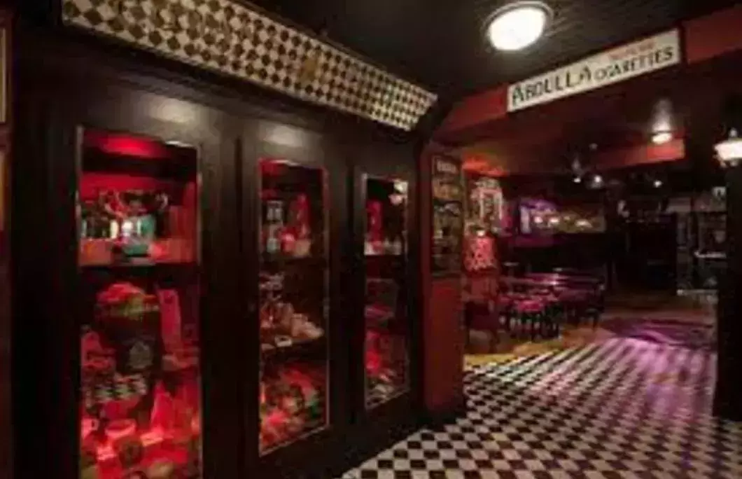3. Harp Bar