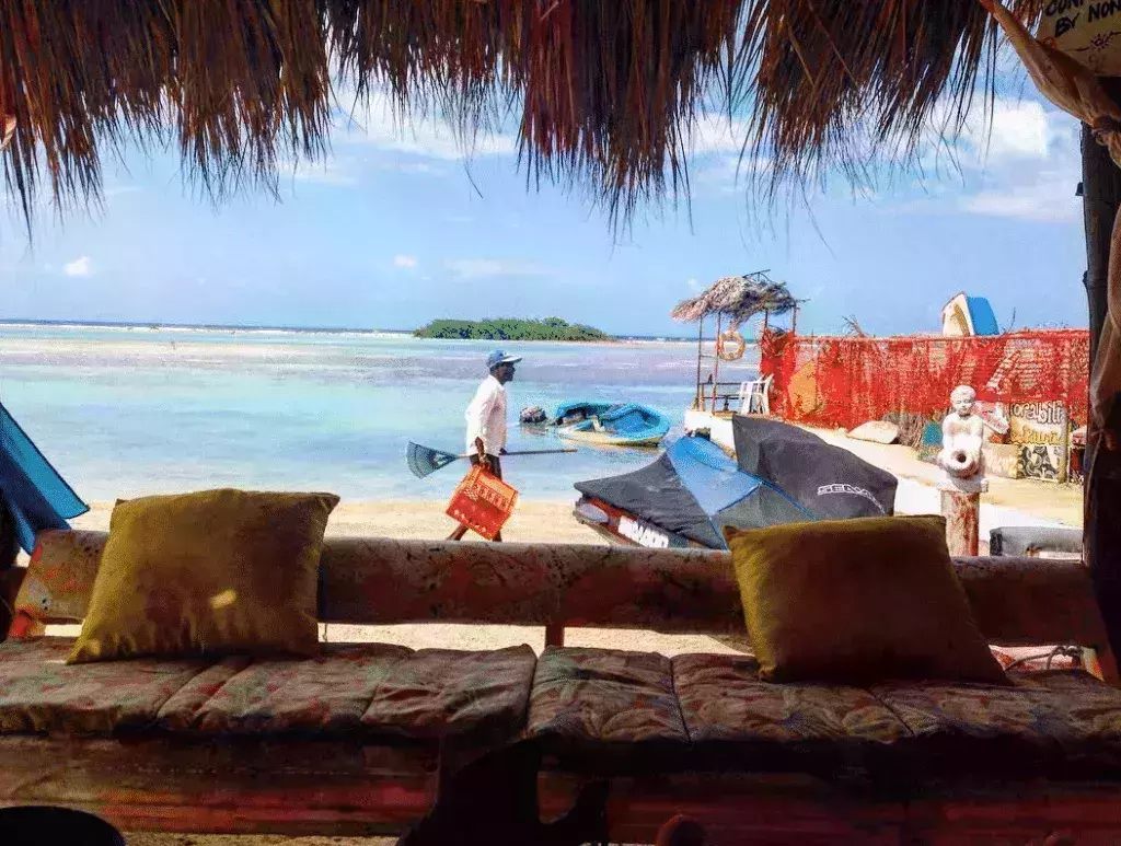 Memorabilia Bar &amp;amp;amp;amp; Grill in Jamaica
