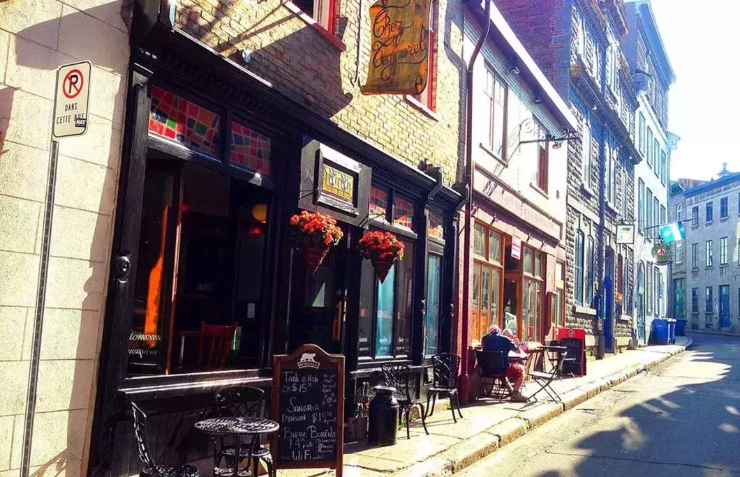 3. Café Chez Temporel