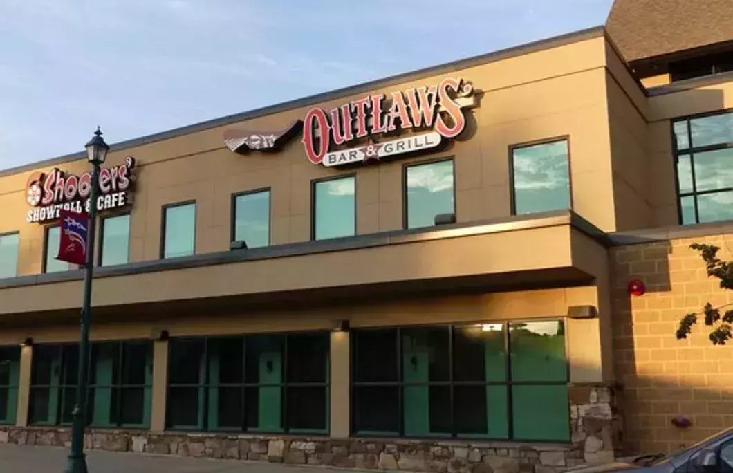 7. Outlaws – Watford City