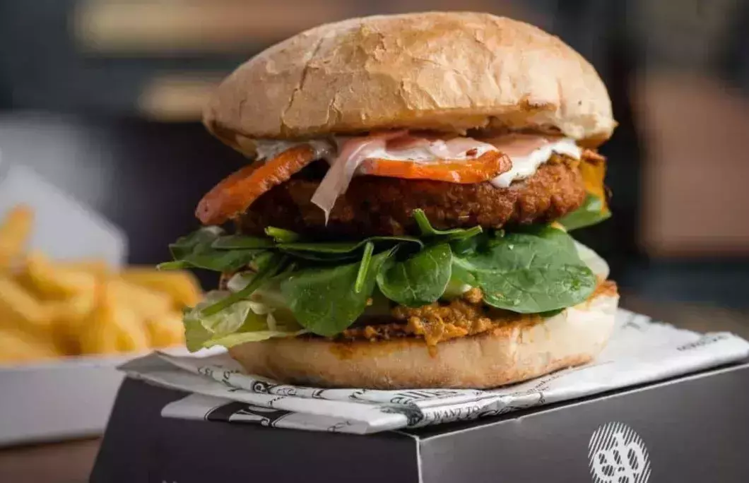 4. Ellis Gourmet Burger