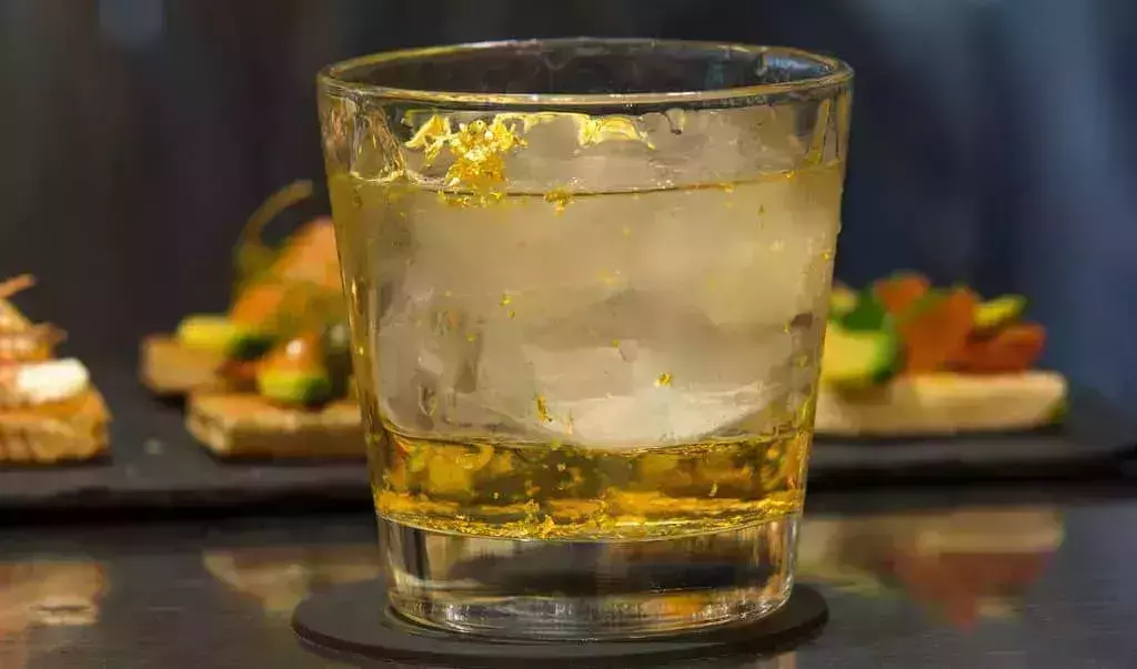 Sparkling Gold Negroni Best Cocktail in Europe