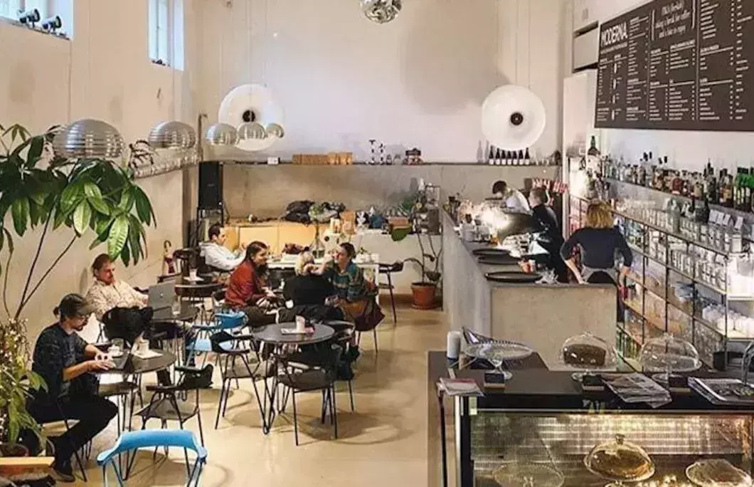 2. Kavarna Moderna