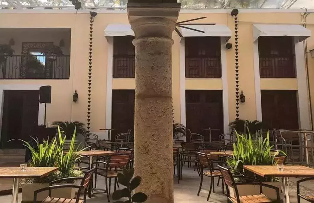 3. El Buho Cafe