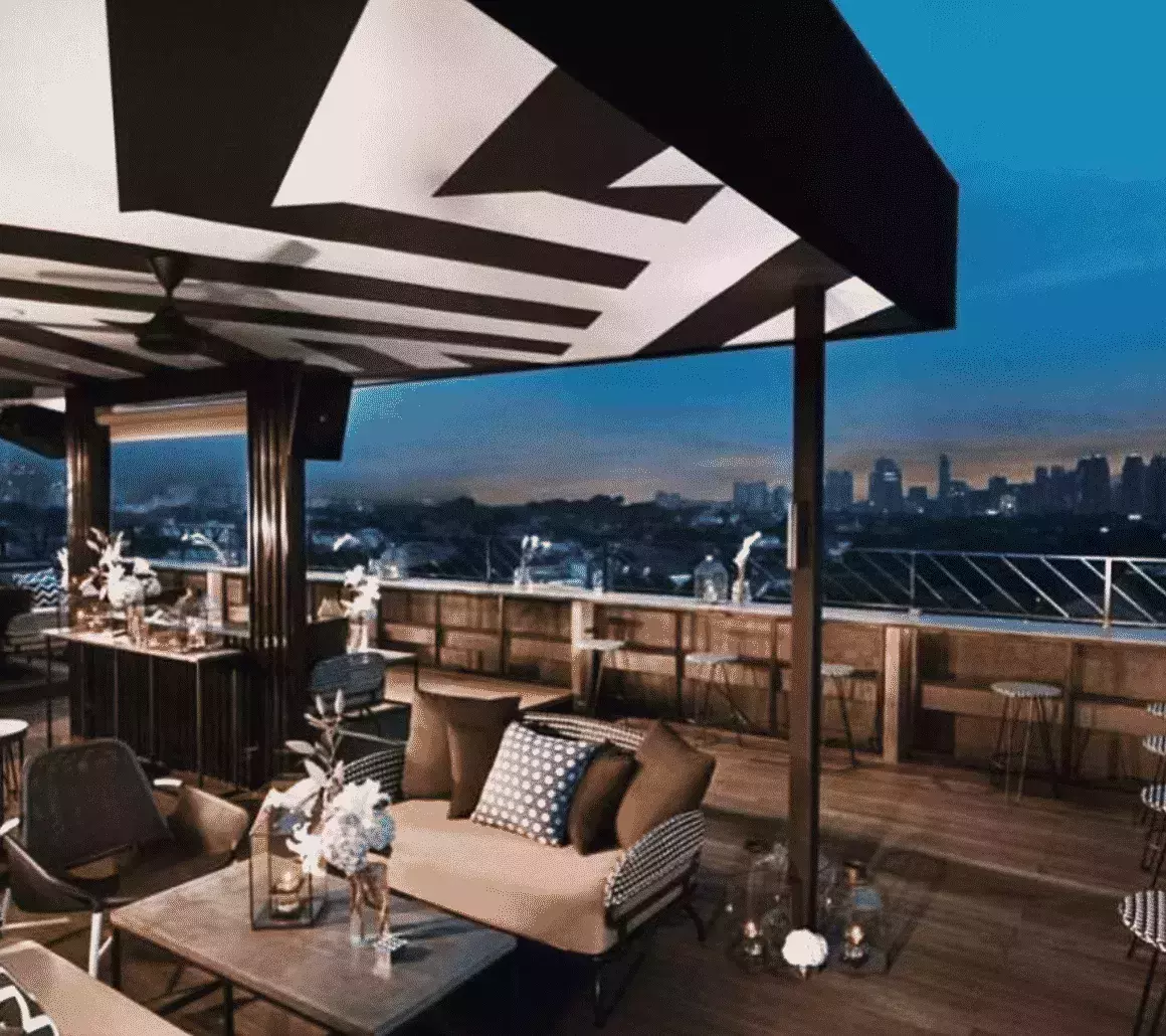 Bart Rooftop Bar