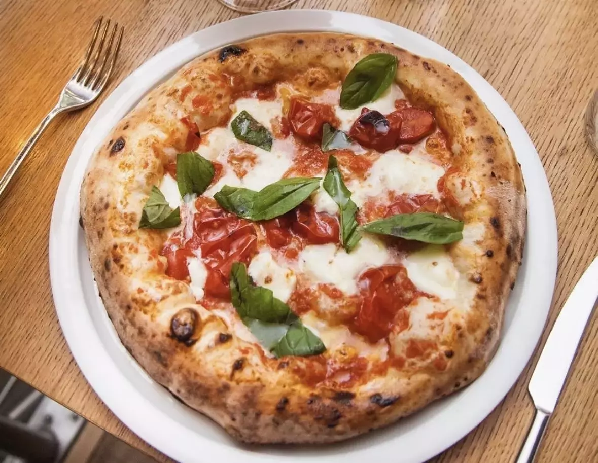 Gorgeous pizza from Kytaly in Geneva, Switzerland.