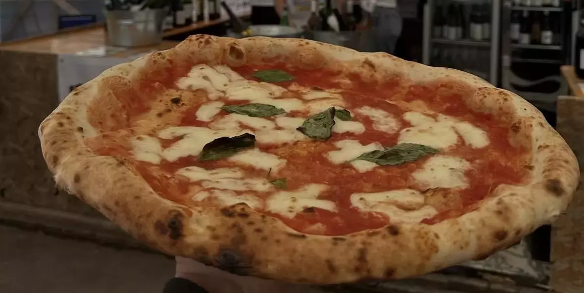 Lilla Napoli is the best pizza in Sweden.