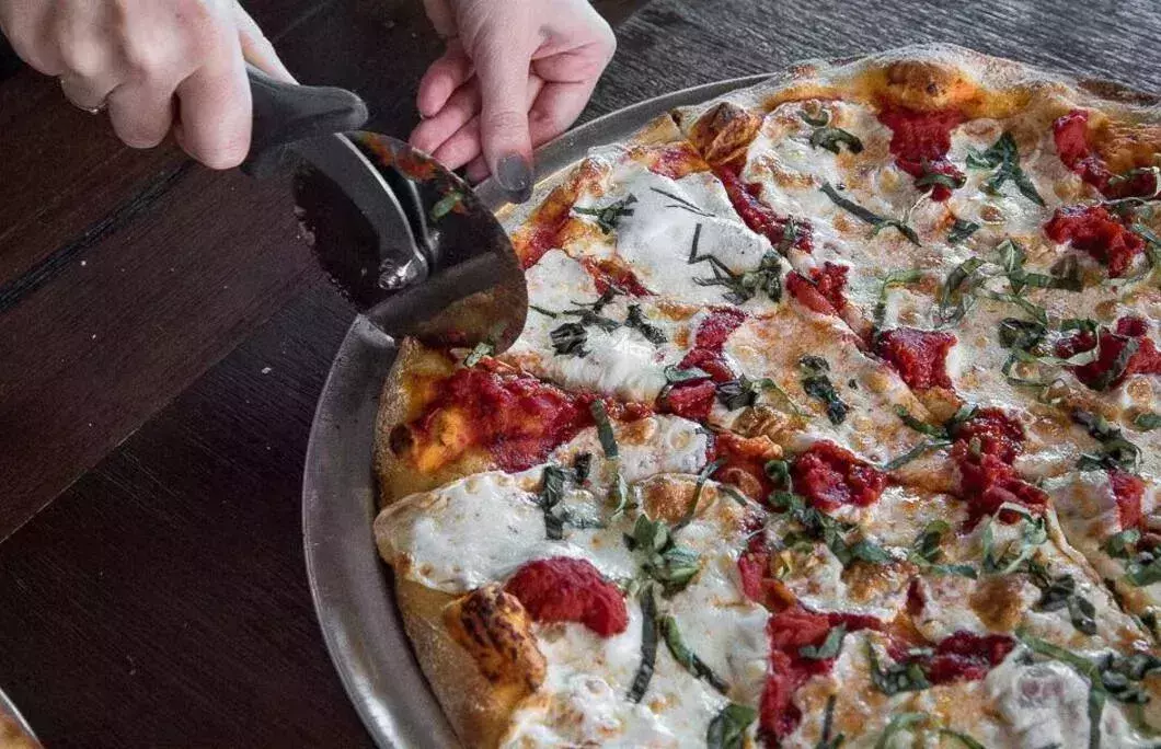 12. Famulari’s Pizzeria – Summerville