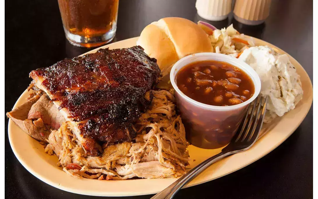 1. Whole Hog Cafe &amp;amp;amp;amp;ndash; Little Rock
