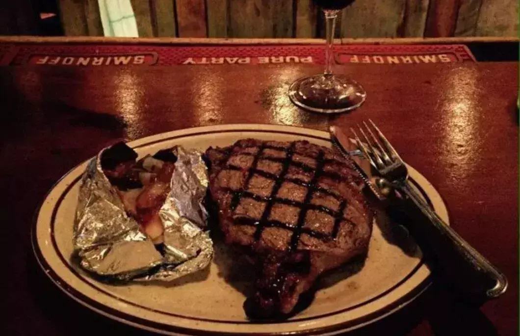 5. Mad Mary&amp;amp;amp;rsquo;s Steakhouse &amp;amp;amp;amp; Saloon &amp;amp;amp;ndash; Pierre