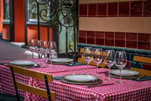 The 7 Best Wine Bars In Nice