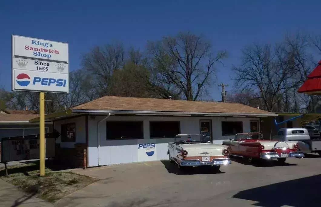 6. King’s Sandwich Shop – Iola