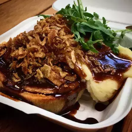Young Vegans Pie Shop