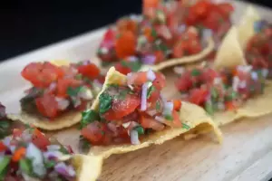 Movie Night: Homemade Tomato Salsa & Corn Chips